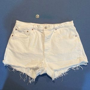 NEW LEVIS 501 ORIGINAL WHITE DENIM SHORTS